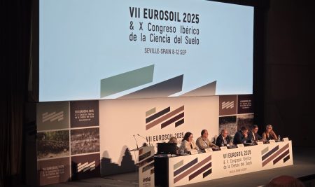 Fakulteta za varstvo okolja na konferenci EUROSOIL 2025 v Sevilji
