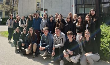 Okoljske vsebine med teorijo in prakso: naravoslovni dan »Okolje varujemo z znanjem«